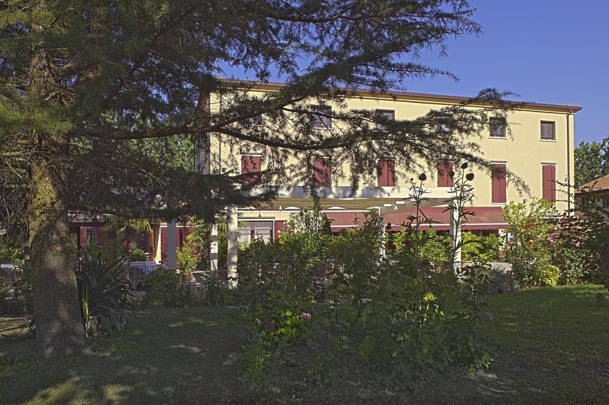 Villa Belfiore Ostellato Exterior photo