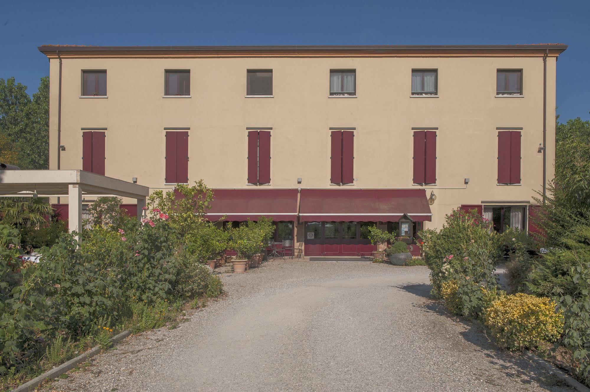 Villa Belfiore Ostellato Exterior photo